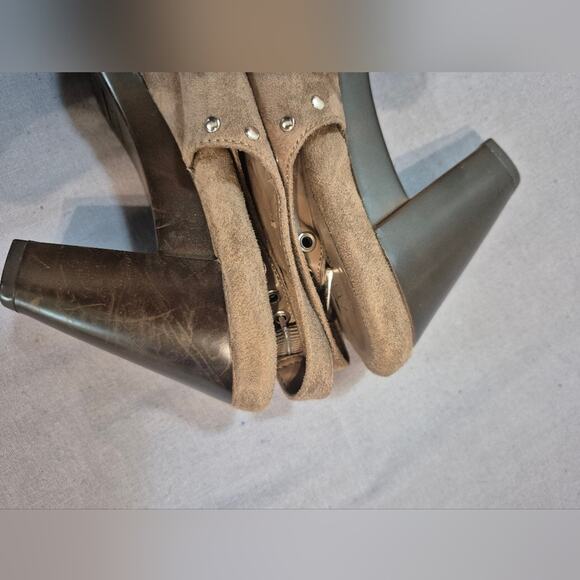 AEROSOLES Tan Suede Mules with Studs | Size 9.5 - Picture 5 of 9